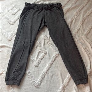 Lulemon L-XL sweatpants have elastic waistband...they stretchCut out label